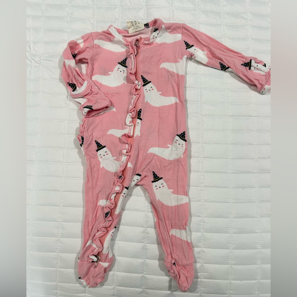 Charming Pink Ghost Print Spearmint Love Sleeper